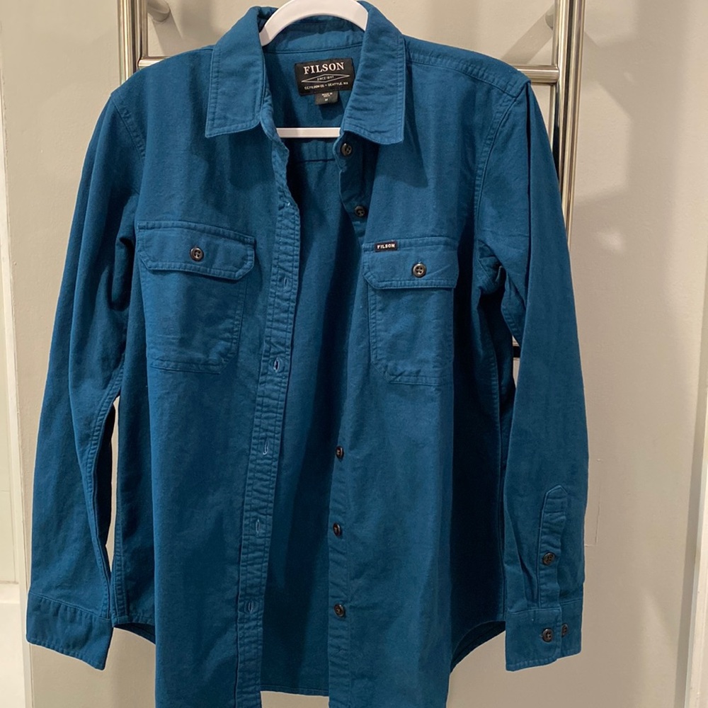 Filson field flannel button up shirt. NWOT!!